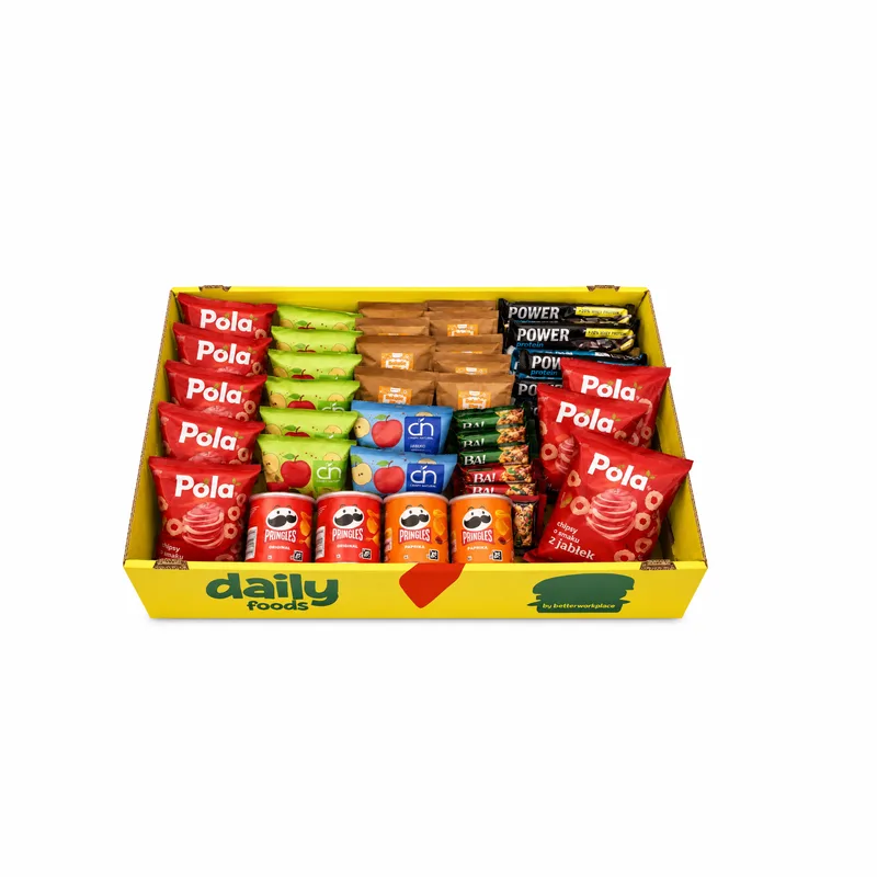 Zestaw tylko przekąski — Pringles, snacki popcornowe, bakalie, batony, chipsy owocowe