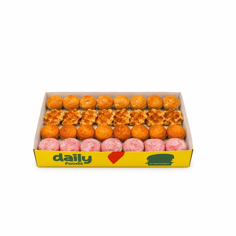 Zestaw SWEET BOX MIX nr 3 — mini muffiny waniliowe, mini pączki z owocami, mini gofry belgijskie