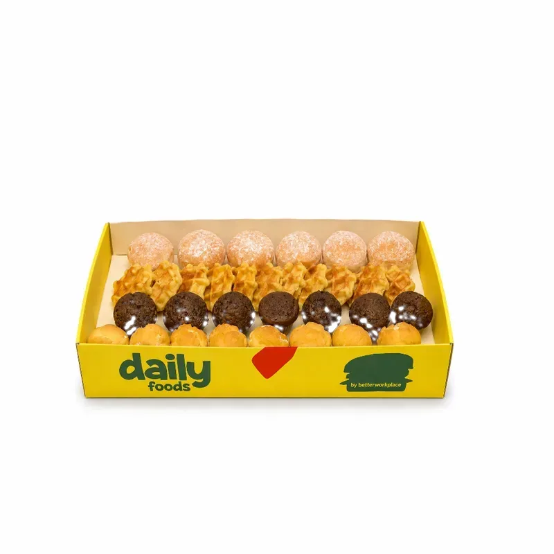 Zestaw SWEET BOX MIX nr 1 — mini ptysie, mini pączki kakaowe, mini gofry belgijskie